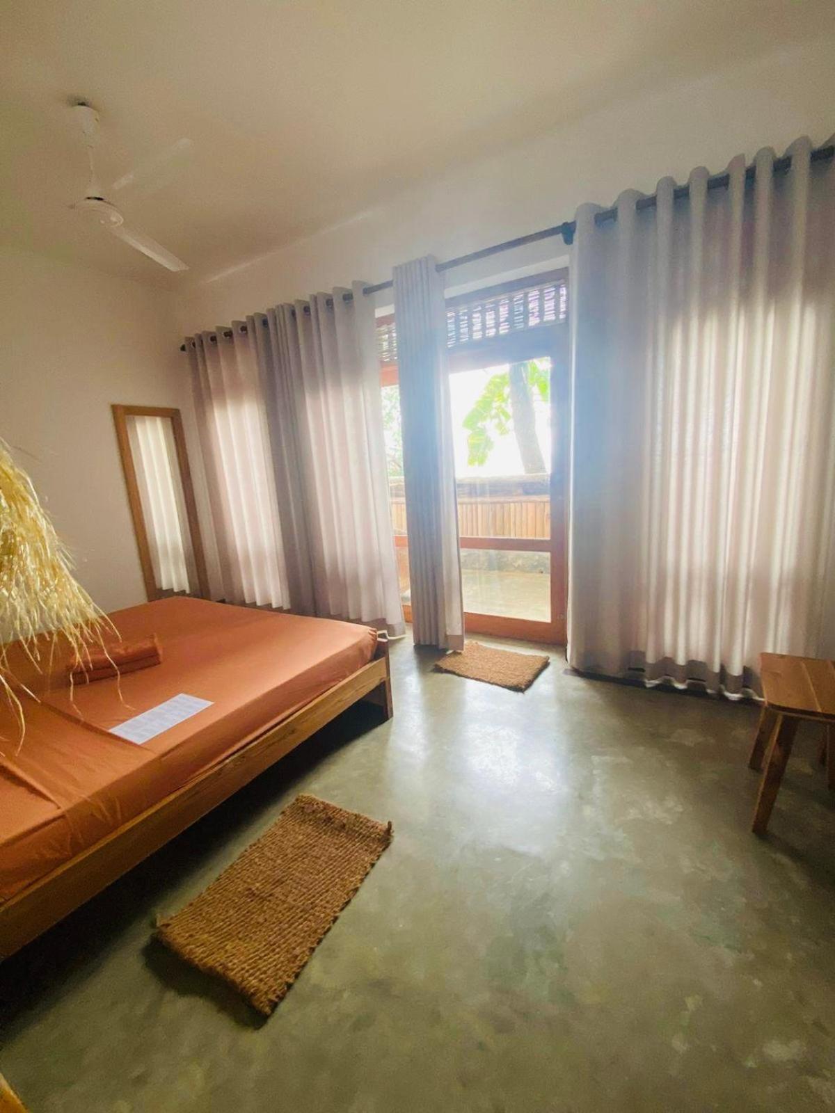 Amaroo Hikkaduwa Hotel Exterior foto